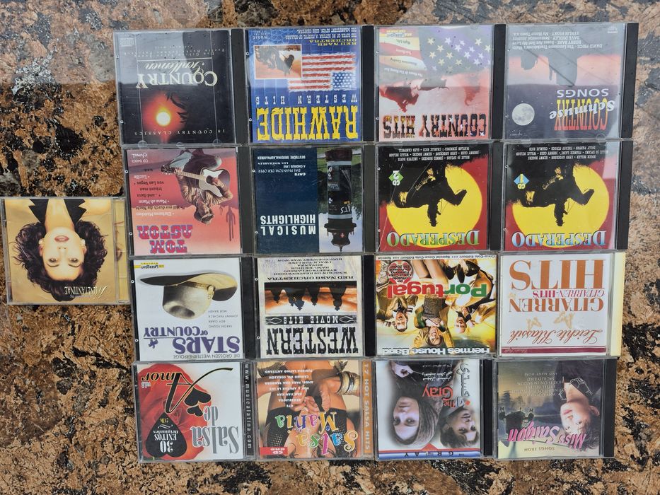 Vând 17CD muzica Country, salsa,grecesca,mixta  artisti internationali