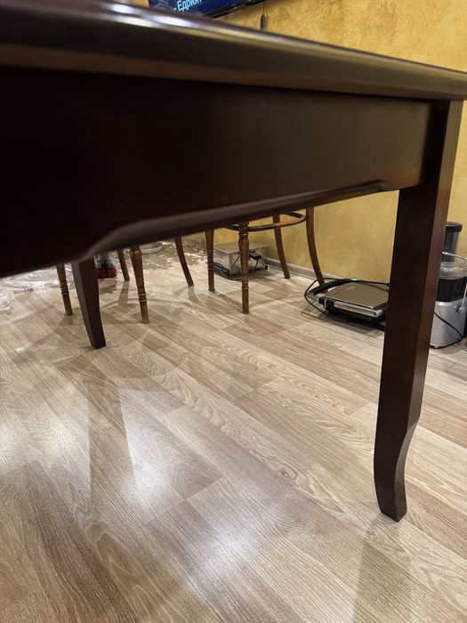 Трапезна маса масив