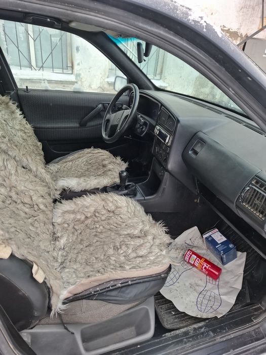 Продам пассат б3 1.8