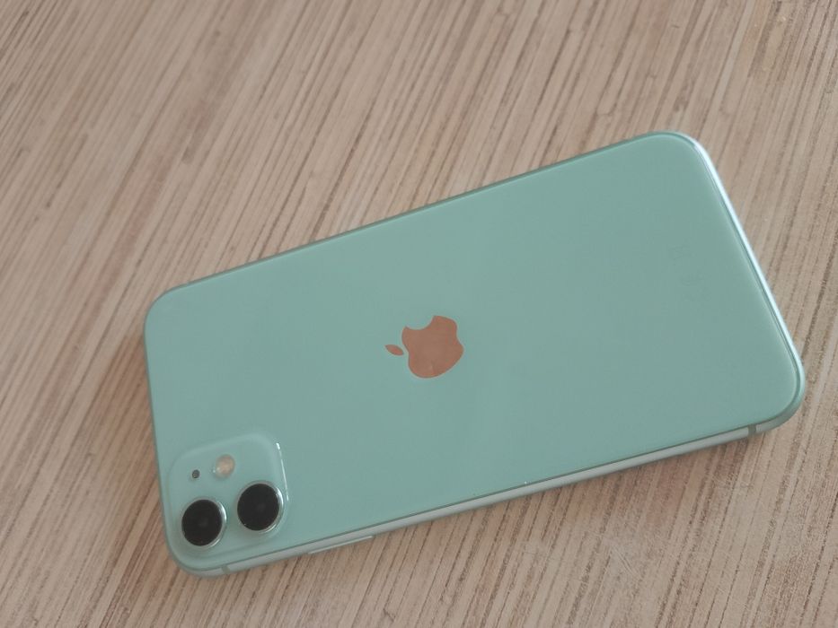 Продам Iphone 11