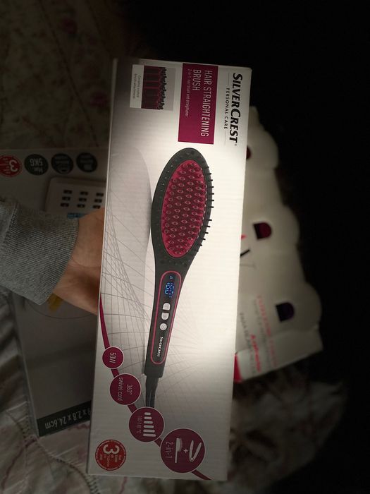 Четка за изправяне на коса