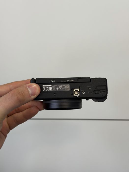 Фотоапарат Sony ZV-1