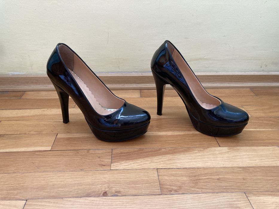 Обувки на ток 35 номер