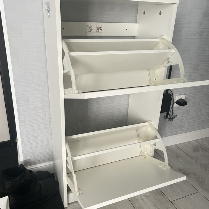 Продам обувницу Икеа, в отличном состоянии