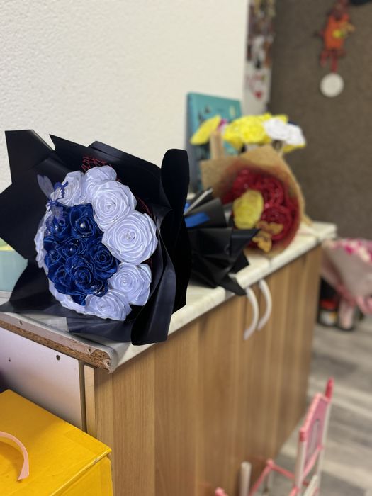 Buchet de flori din satin