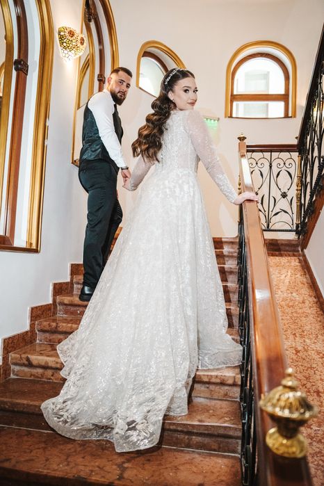Rochie mireasa cu aplicatii