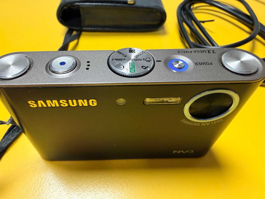 Фотоапарат Samsung NV3 7.2MP Digital Camera