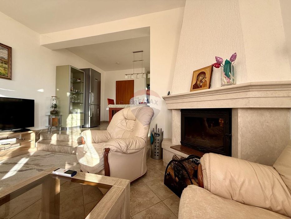 Къща с четири спални и планинска гледка за продажба, Балчик, Я.И.