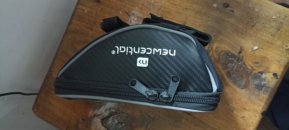 Vând borset bicicleta