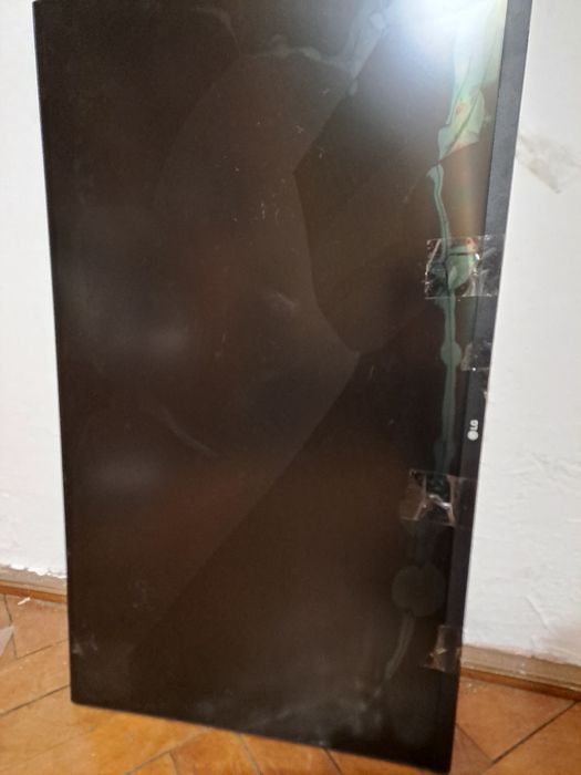 Monitor spart de FanCurier 4k UHD LG32"placa baza functionala32UP550-W