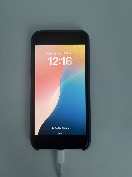 iPhone SE 2020, 128GB  - Отлично състояние