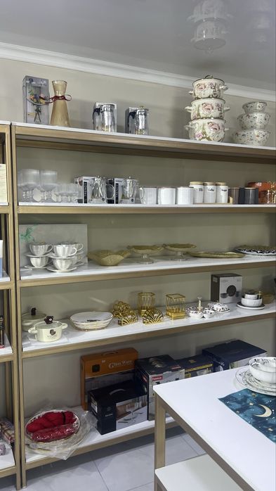 Продается стелажей и остравок