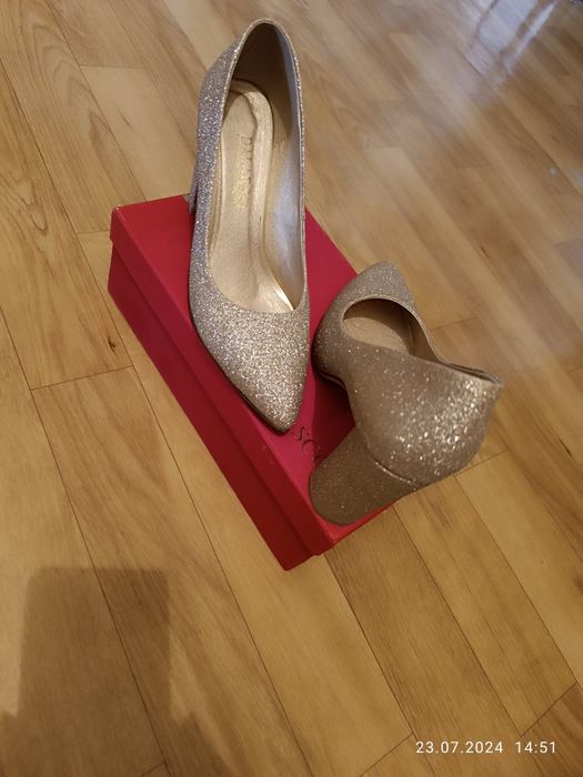 Туфли женские молодежные