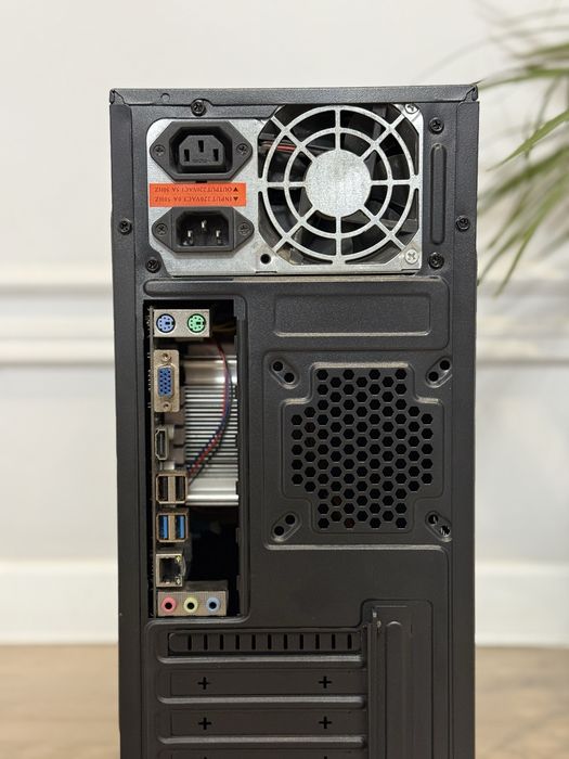 Офисный компьютер