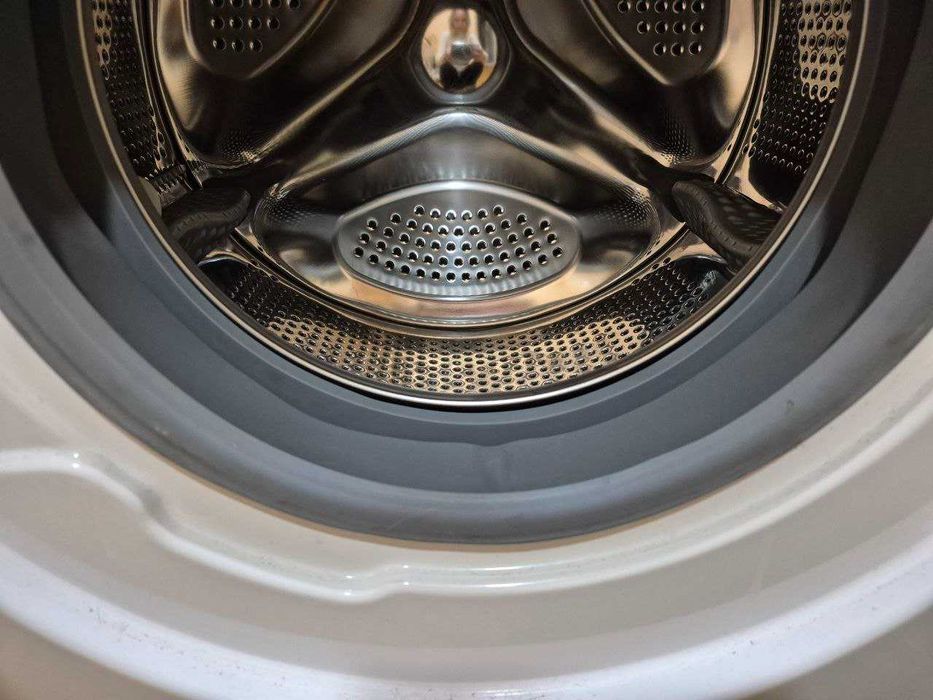 Стиральная машинка Midea