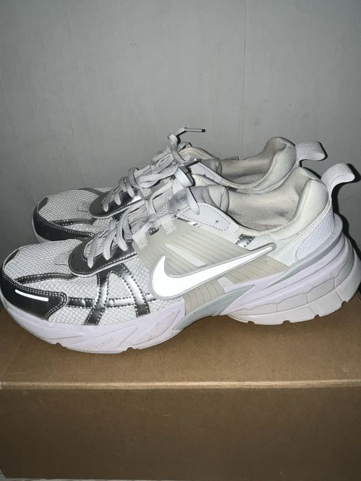 Nike обувки номер 46