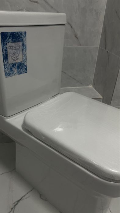 Срочно продам унитазы