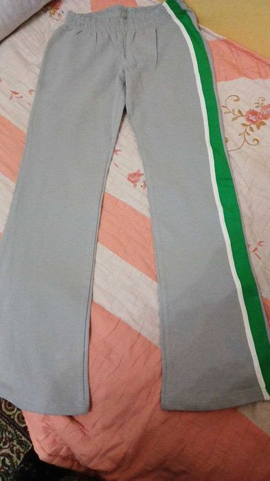 Кофточки,  брюки, юбки, шапки ремни