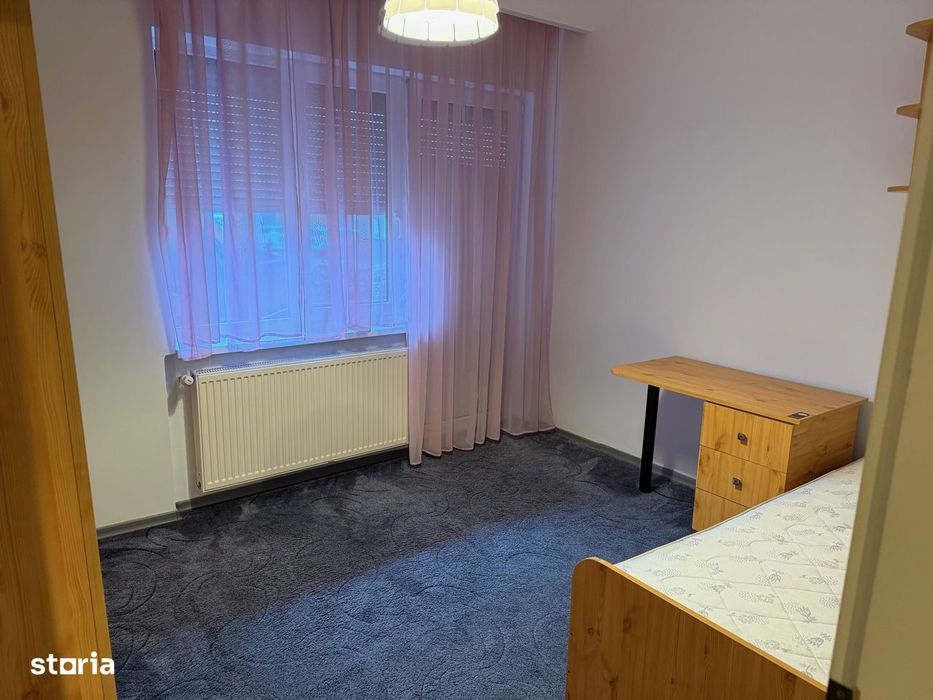 Apartament 3 camere,cu garaj,Zona Centrala