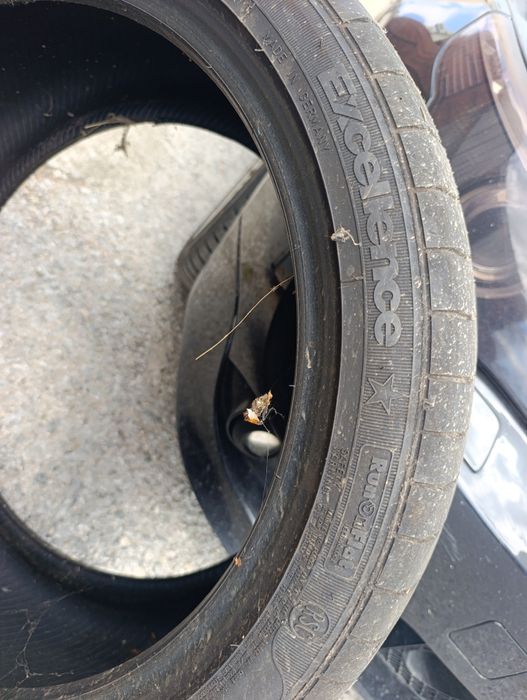 245 40 19 летни гуми по 1 бр.