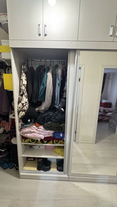 Шкаф купе в хорошем состоянии