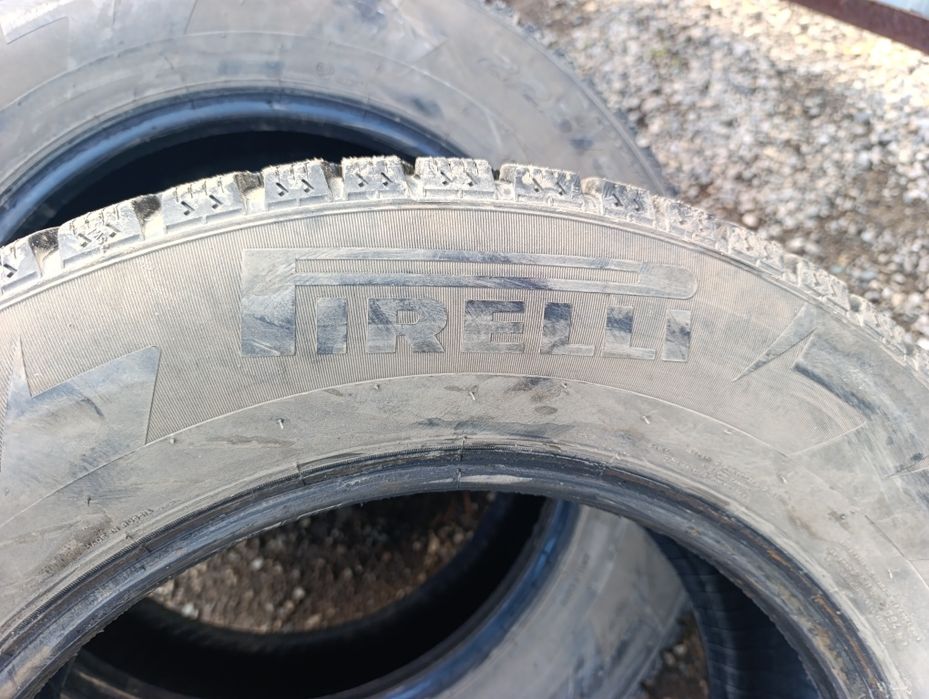 Продам шины зимние р17