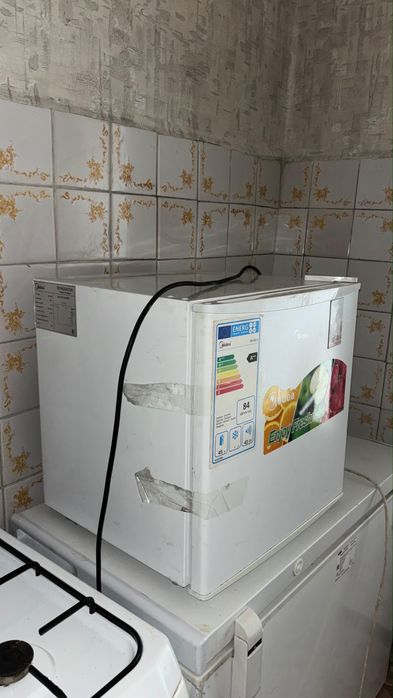 Продаю холодильник
