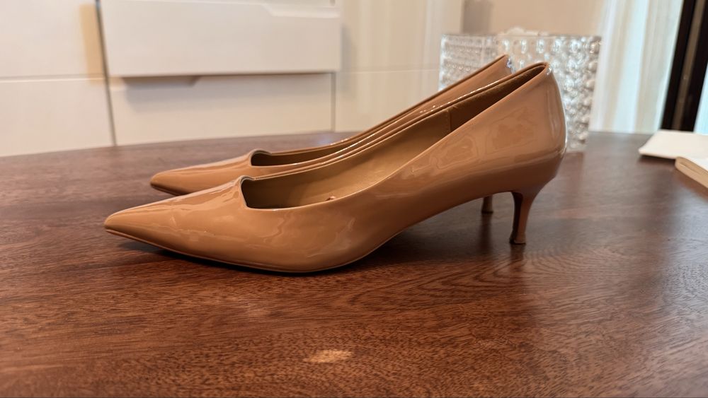 Pantofi Zara  maro camel din lac  36