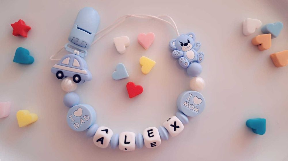 Lănțișoare de suzetă personalizate –  100 lei