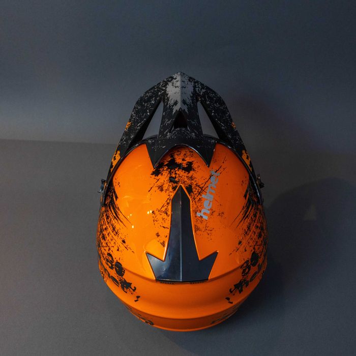 Каска с очила за ел. тротинетка , велосипед , мотокрос