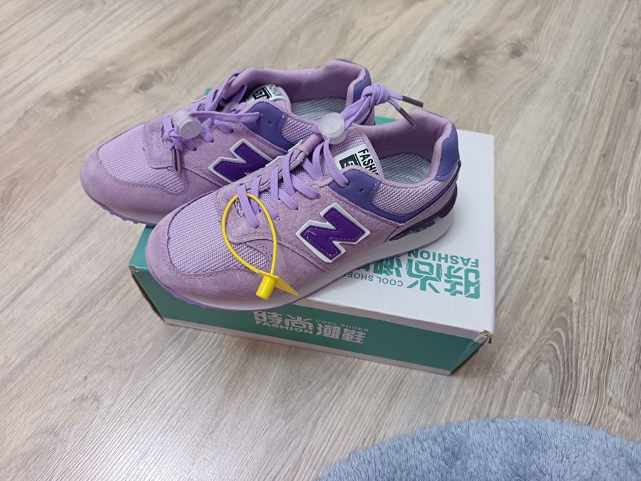 Новые кроссовки размер 34