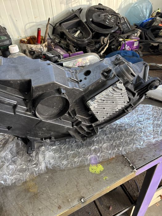 ляв фар за audi a4 b9.5 фейс 8W0941033D