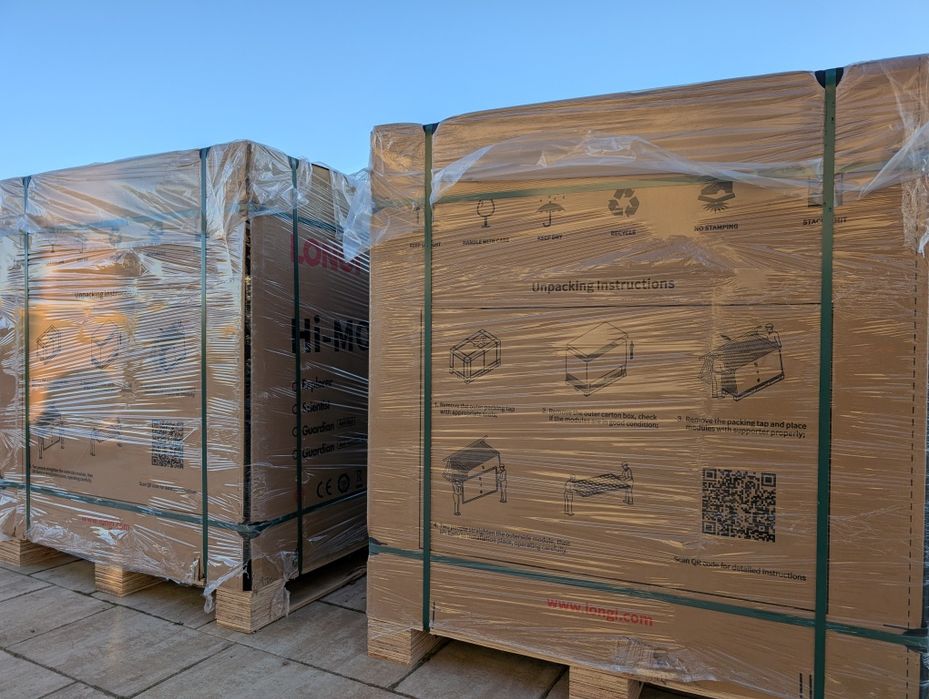 Panouri solare marca Longi