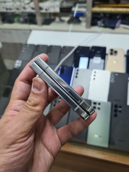 Samsung Z Flip5 8/256GB