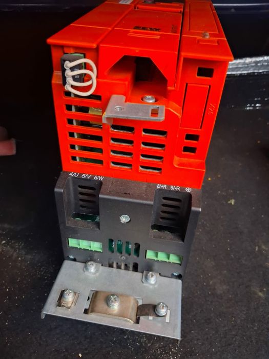 Vând invertor 7,5 kw