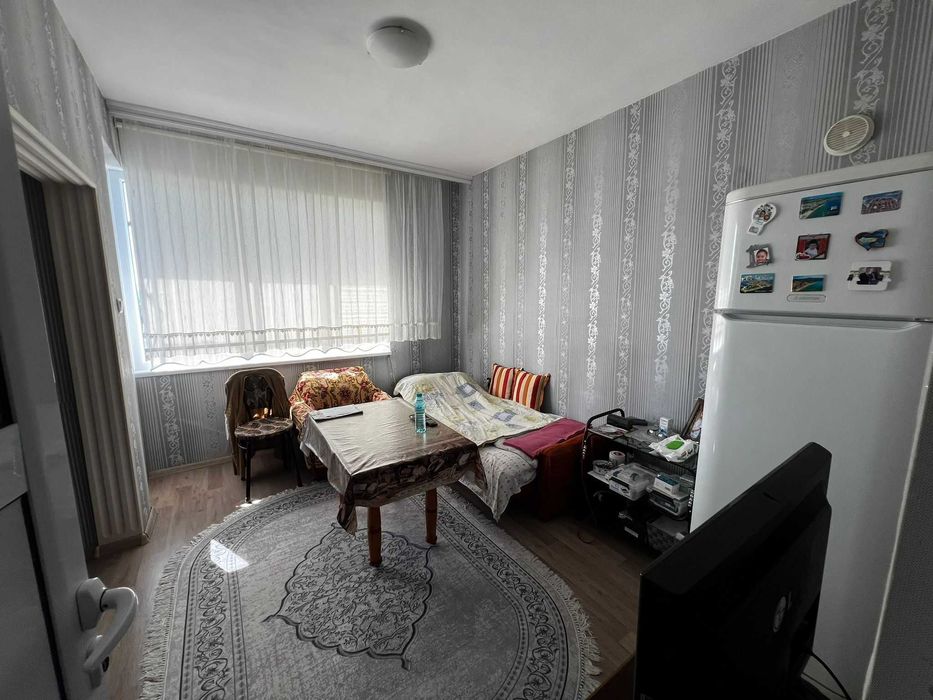 Просторен тристаен апартамент в кв.Куба, гр.Хасково