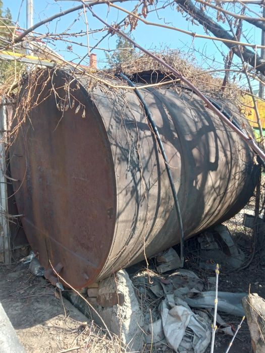 Продам бочку 5 кубов.