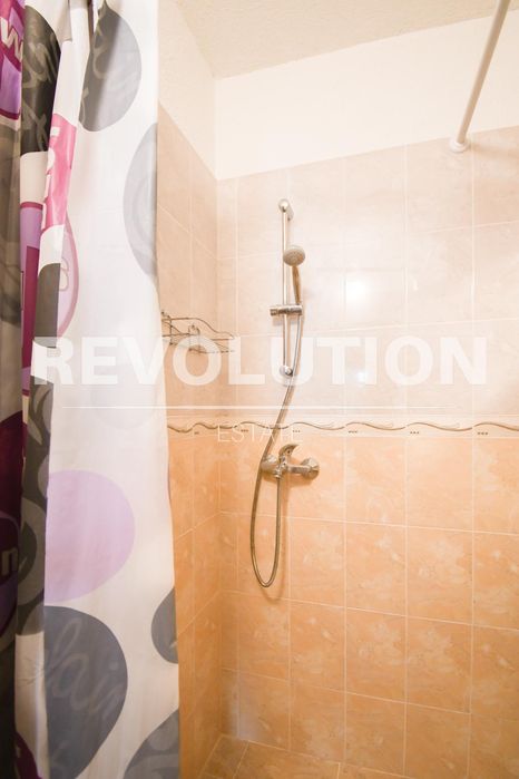 Дава се под наем Тристаен апартамент в София, Лозенец - 100 кв.м за 990 € - Снимка #12