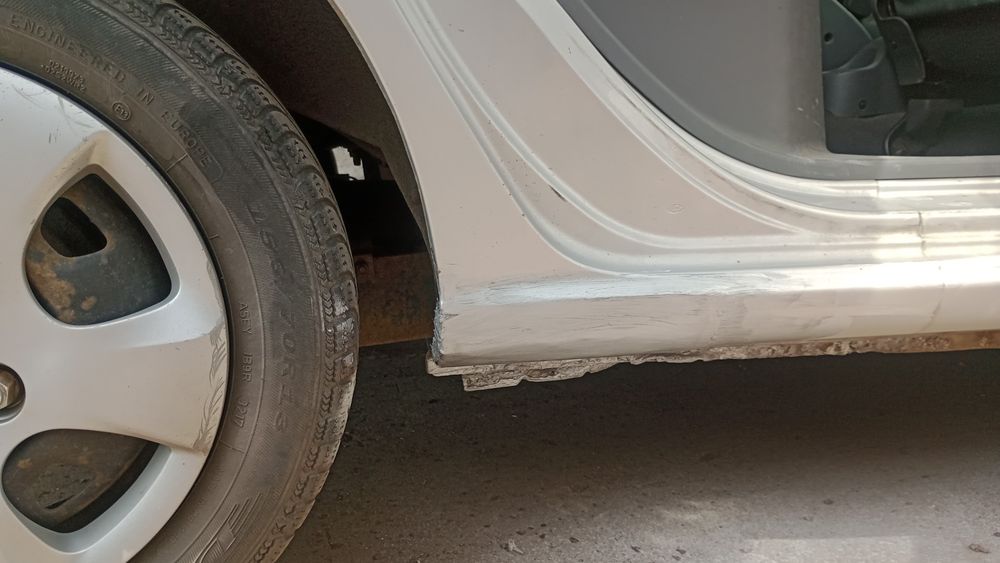 Reparații coroziunii auto și retușuri vopsitorie