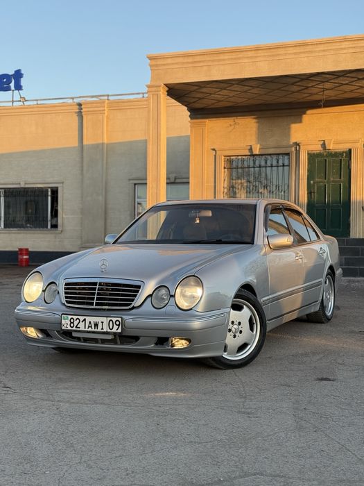 Мерседес Лупарик 2001 года 2.8