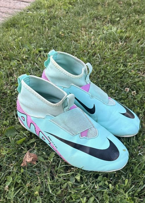 Vand ghete fotbal mercurial