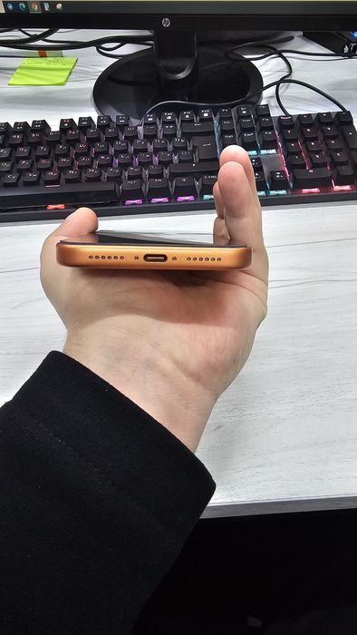 Iphone 17 Promax 256 GB Orange