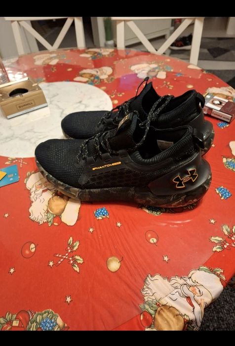Vând adidași Under Armour Phantom 3 Se