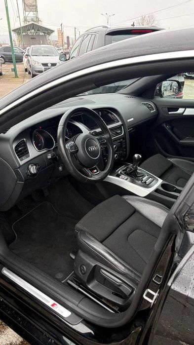 Vând Audi a5 - 2014
