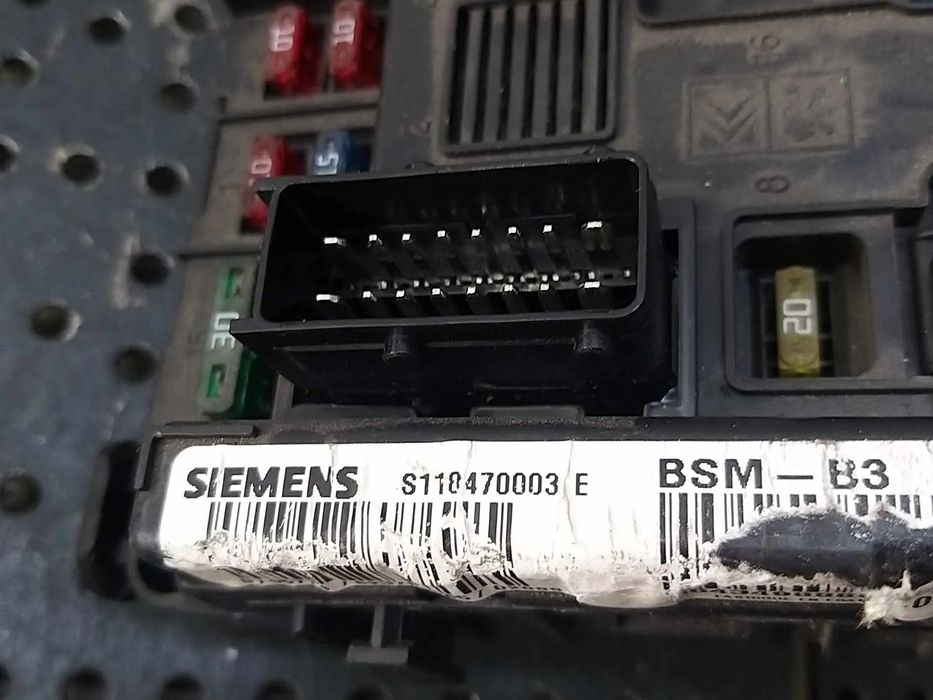 Panou sigurante peugeot 207 9643498880