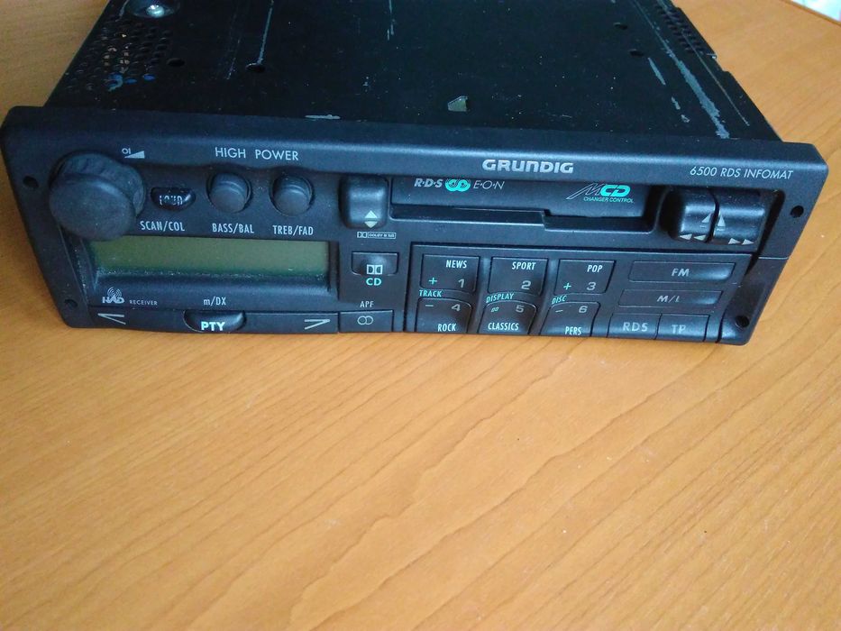 Vand radio-casetofon auto vintage Grundig