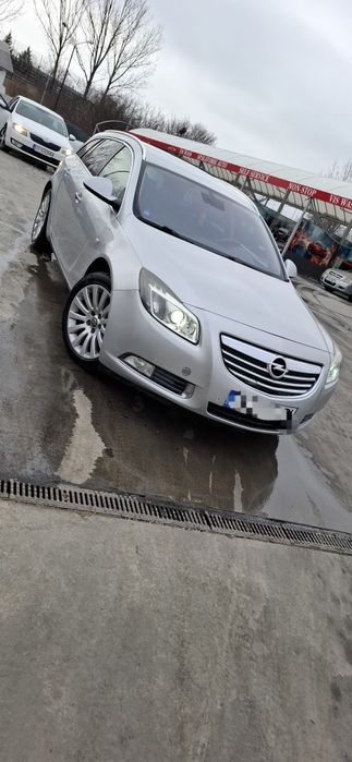 Vand Opel insignia 2.0 cdti, Automată , bi-xenon