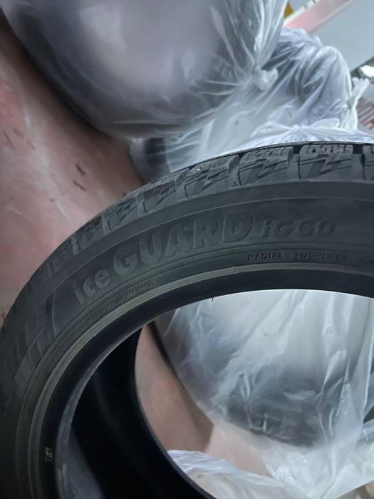 продам комплект Шин всесезонки