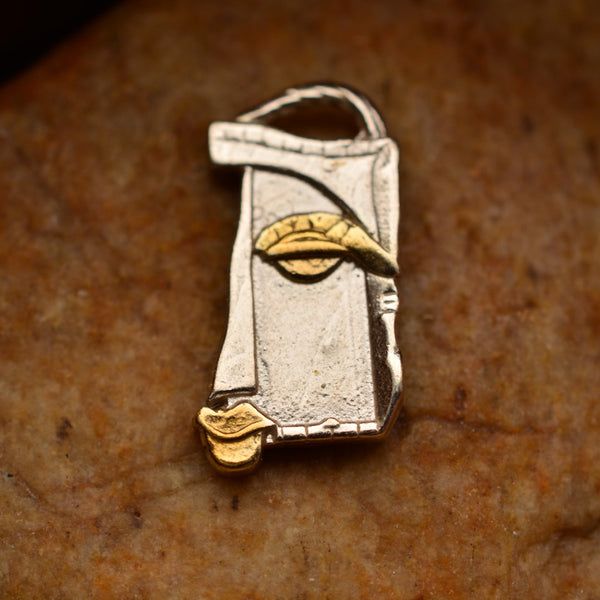 Сребърен медальон 925 „Лицето на Муза“ със златни акценти