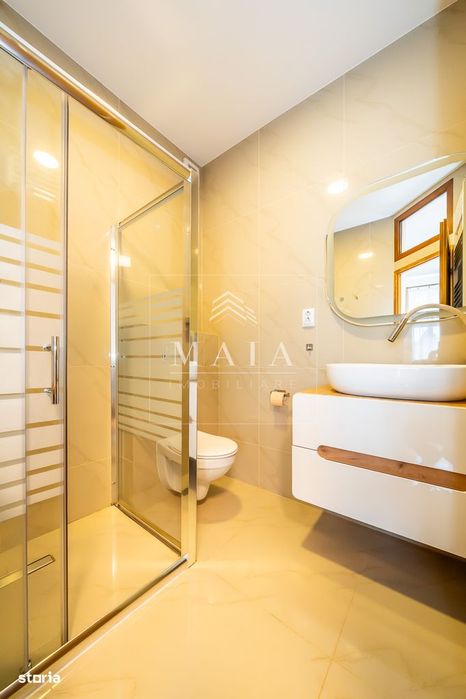 Casa 4 camere, curte, garaj, renovata, Calea Dumbravii-Sub Arini